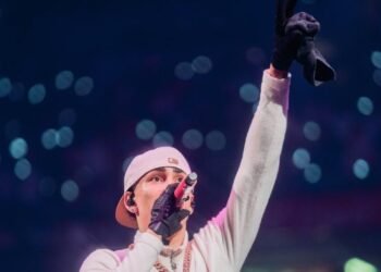 El Reggaetonero Omar Courtz rinde tributo a su inspiración en «Primera Musa» con un concierto inolvidable en Santo Domingo