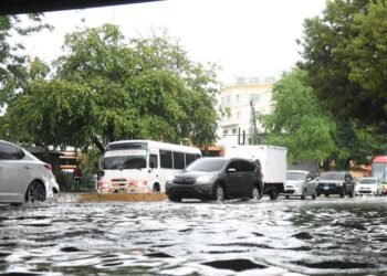Lluvias Desatan Caos: 1 fallecido y 5.620 desplazados masivos
