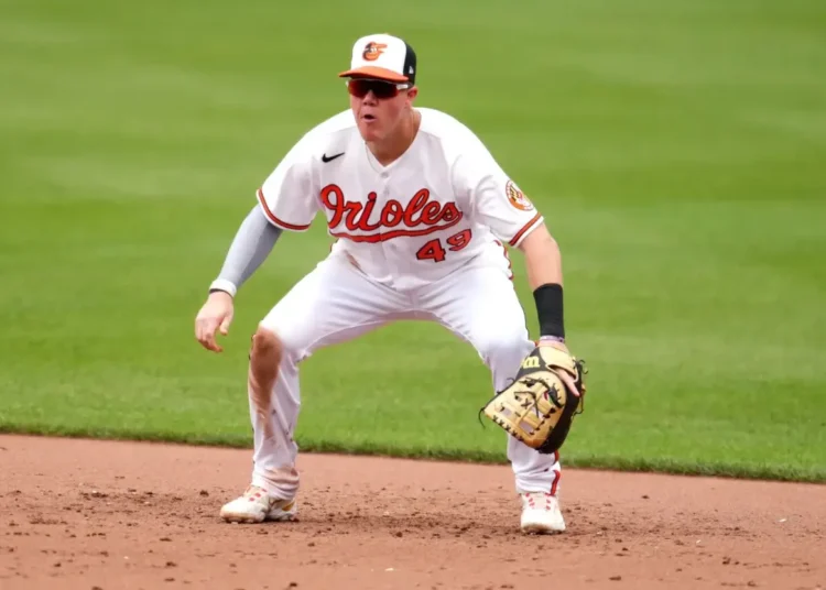 Estrellas Orientales refuerzan su lineup con la llegada de Josh Lester para el campeonato de béisbol