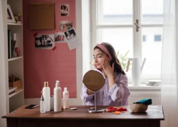 ¿Cómo las redes sociales están condicionando la infancia de las niñas?