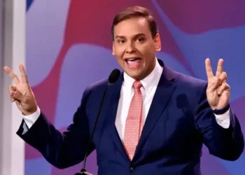 Trump conmuta condena a George Santos: ¡Giro inesperado!
