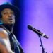 D’Angelo y Angie Stone: La Profunda Conexión Musical y el Hijo que Cambió Su Historia