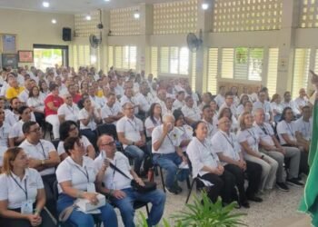 ¡Unión Matrimonial! Parejas Celebran Aniversario del Movimiento del Amor