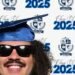 ¡A los 39! Maffio, el Productor Musical, se Gradúa de High School