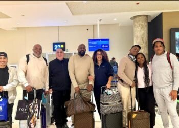 ¡Momento Épico! Vladimir Guerrero Rumbo a Toronto para Apoyar a Su Hijo en la Serie Mundial
