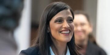 De Quisqueya a París: Eléonore Caroit, la domínico-francesa que se convierte en Ministra del Gobierno francés
