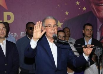 Danilo Medina EXPLOTA: El PRM inaugura «a cuentagotas»