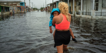 ¡Alarma Unicef! Más de 700.000 niños, damnificados por el huracán Melissa
