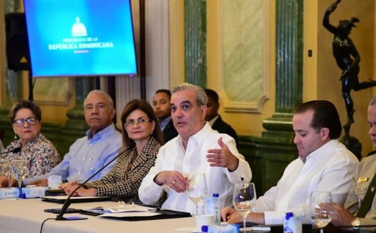 Abinader: ¡Turistas Bienvenidos, Delincuentes Fuera!