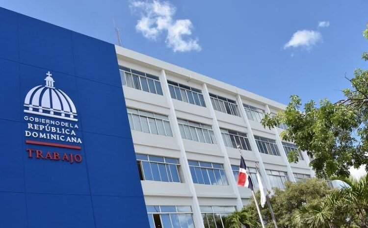 ¡OFICIAL! El 10 de Noviembre es Feriado por el Día de la Constitución, confirma Ministerio de Trabajo