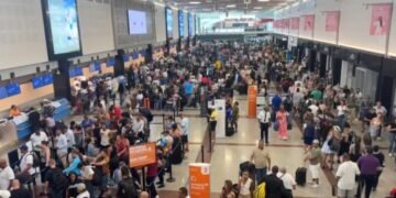 Avalancha de Visitantes Dispara +500 Vuelos de Emergencia al País