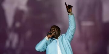 ¡De no creer! Akon arrestado por no ir a corte por multa de licencia suspendida