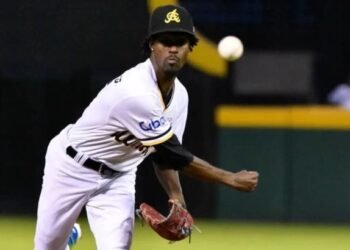 ¡Águilas Cibaeñas Imparables! 4-2 a Licey para blindar la cima