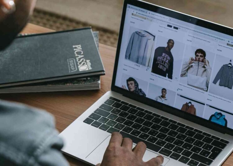 No caigas: Expertos destapan los fraudes online más comunes de Black Friday y Navidad