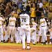 Águilas Vuelan Alto en el Liderato, Toros Respiran en su Nuca