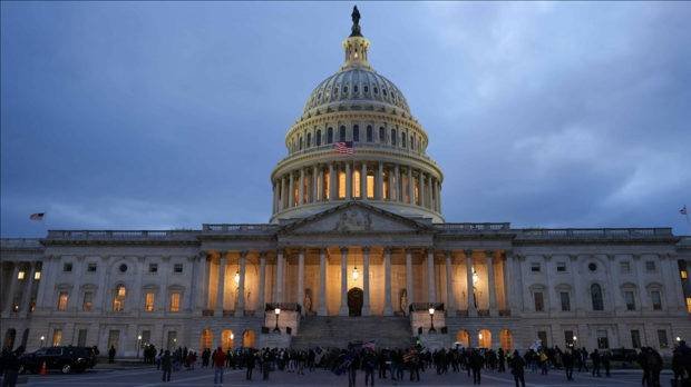EEUU al borde: Senado en sesión dominical histórica contra el cierre federal