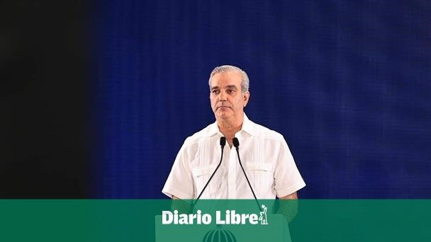 Abinader destapa su agenda: entre el altar y la bandera