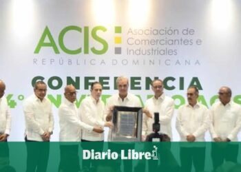 Luis Abinader impulsa ruta clave para el desarrollo regional