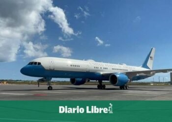 ¡Desvelado! El avión que llevó al Secretario de Defensa de EE UU a RD