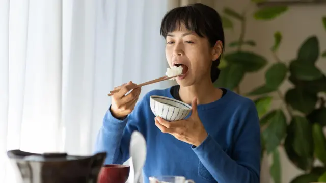 Hara Hachi Bu: La filosofía japonesa para comer saludable solo al 80%