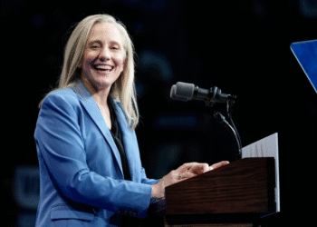 ¿Quién es Abigail Spanberger? La 1ra Mujer Gobernadora de Virginia que Hace Historia
