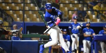 Campusano y Rojas Jr. Mandan en el Triunfo Azul