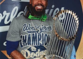 Abinader vibra con Teoscar Hernández tras victoria de los Dodgers en la Serie Mundial
