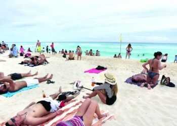 ¡ADIÓS VISAS! Migración simplifica entrada a turistas de varios países con solo pasaporte vigente