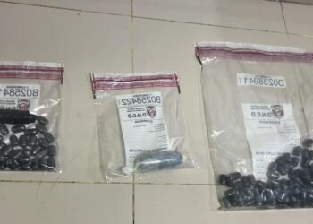 138 Bolsitas de Cocaína: Detienen a Mujer en AILA con destino a Francia