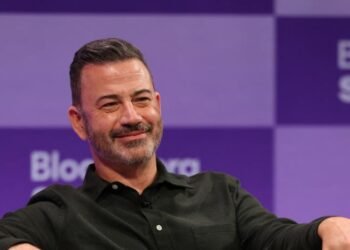 ¡Oficial! Jimmy Kimmel se queda en ABC: ¡Renovación por 1 año más!