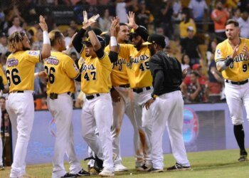 ¡Alerta LIDOM! Duelos Clave: Licey, Escogido, Estrellas y Gigantes chocarán este Domingo