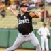 Leones Aplastan a Águilas: ¡Paliza Brutal al Inicio!