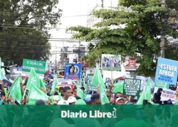 JCE pone en jaque a Fuerza del Pueblo por propaganda anticipada