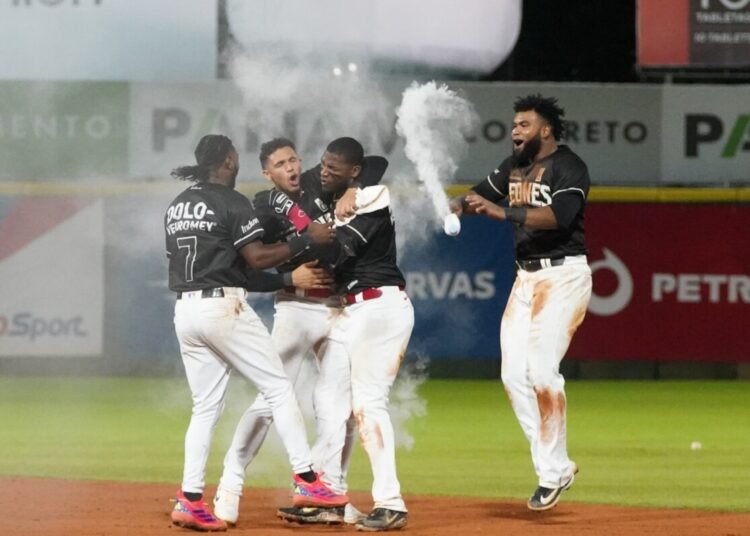 Lake Explota en el Momento Justo: ¡Héroe del Escogido!