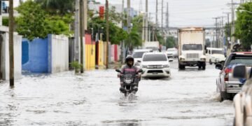 Lluvias NO dan tregua este jueves en varias provincias