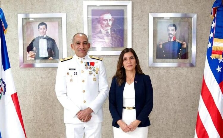 Leah Campos: Encuentro CLAVE con el director de la DNCD