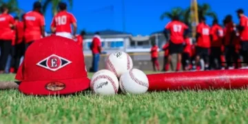 Leones del Escogido vs. Toros del Este: ¡Choque de Gigantes Mañana Viernes!
