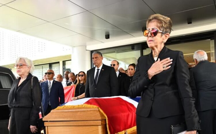 Último Homenaje Oficial: Congreso y LMD despiden a Ramón Alburquerque ante su féretro