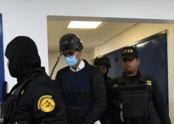 Santiago Hazim garantiza salud de los internos en Las Parras mediante SeNaSa