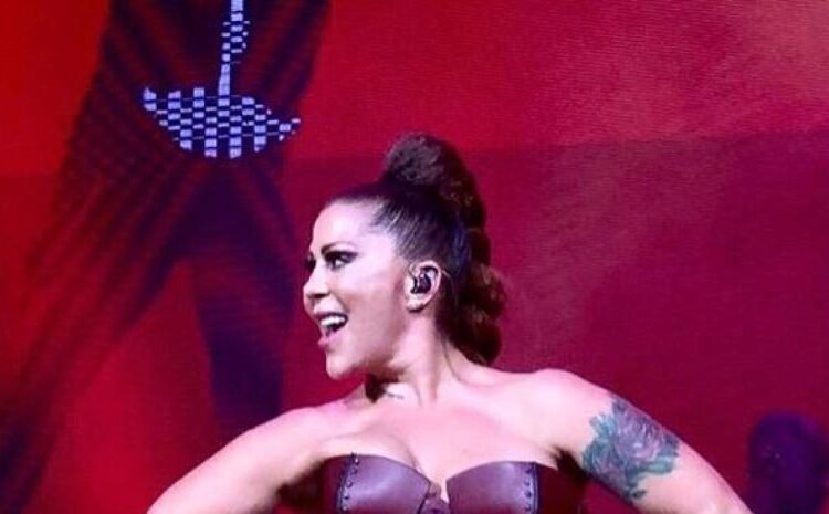 Alejandra Guzmán sufre fuerte lesión en pleno concierto y termina hospitalizada