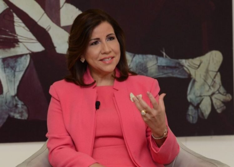 Margarita Cedeño arremete contra las alzas de combustibles y cuestiona el silencio de sus críticos