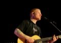 Ed Sheeran rompe el silencio en Filadelfia y tacha de catastrófica la situación en Gaza