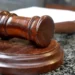 Prisión preventiva para hombre que robaba y amenazaba a su madre de 76 años en Azua