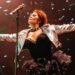 Alejandra Guzmán tranquiliza a sus fans tras sufrir accidente en concierto y dislocarse la cadera