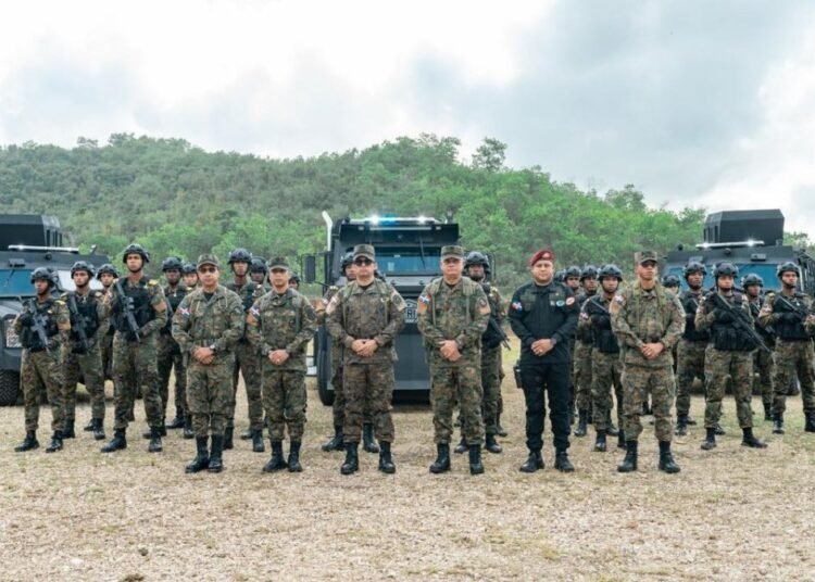 Ministerio de Defensa gradúa nuevos cadetes especializados en operaciones tácticas urbanas