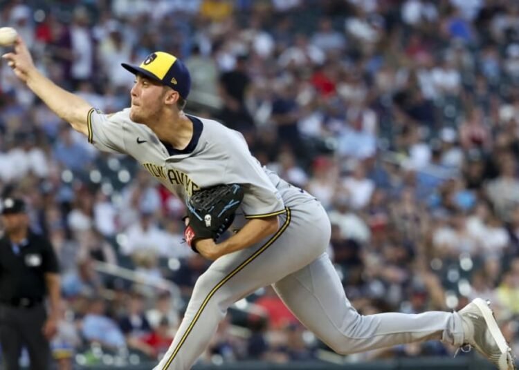 Cerveceros de Milwaukee rompen récord histórico con su victoria 98 en la temporada