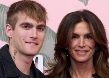 Muere Presley Gerber a los 27 años el hijo de Cindy Crawford en un centro de rehabilitacion