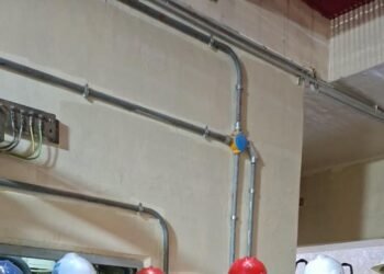 Agencia Francesa de Desarrollo inspecciona centrales hidroeléctricas Jigüey y Aguacate para su modernización