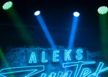 Aleks Syntek anuncia su salida de Mexico tras polemica y criticas