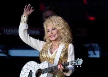 California declara el 25 de septiembre como Día de Dolly Parton